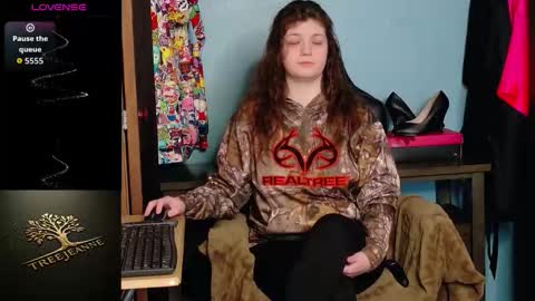 TreeJeanne online show from January 2026 05:17:02 PM