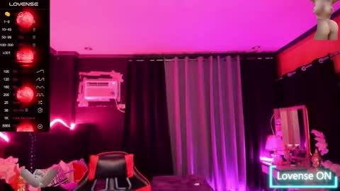 Jade online show from September 2025 12:15:01 PM