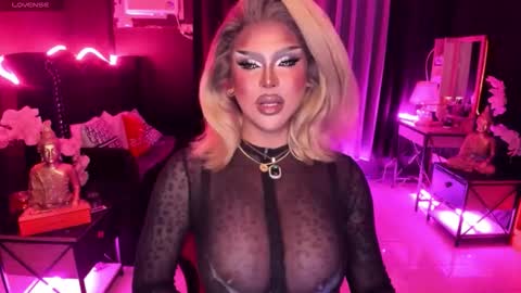 Jade online show from September 2025 10:27:01 AM