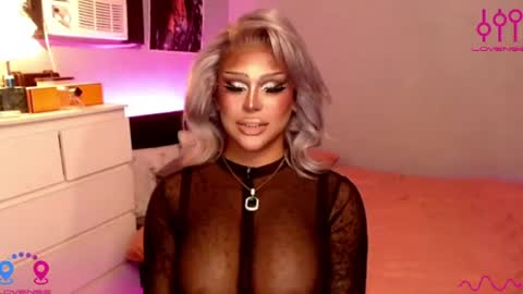 Snapshot of tremendouscockdestroyer chatting on June 2026 02:43:01 PM Jade online show from June 2026 02:43:01 PM