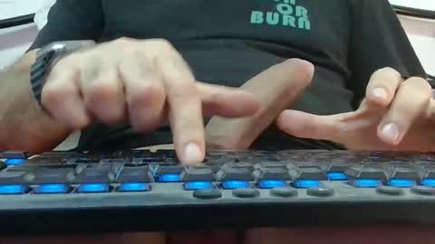 Snapshot of trevido4u chatting on October 2025 11:04:02 PM trevido4u online show from October 2025 11:04:02 PM