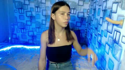 Snapshot of trexie215765 chatting on June 2026 01:58:01 AM trexie215765 online show from June 2026 01:58:01 AM