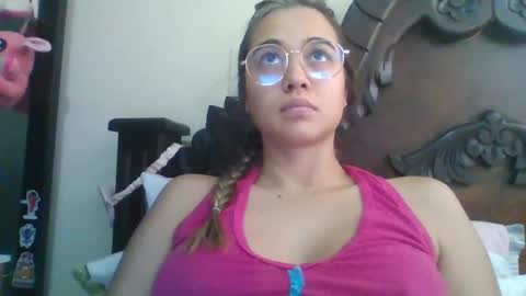 triana_bell online show from March 2025 05:03:02 PM