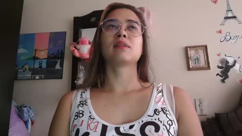 triana_bell online show from February 2026 05:19:01 PM