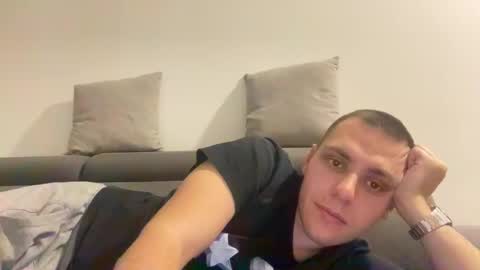 triangoolo12 online show from February 2025 08:31:01 PM