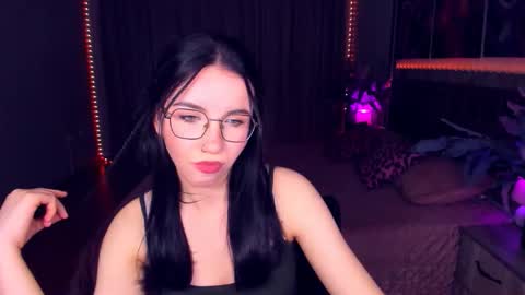TriciaDaisy online show from May 2026 02:37:01 PM