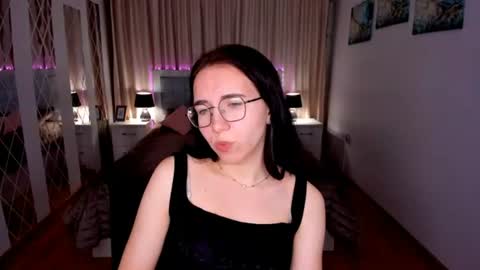 TriciaDaisy online show from July 2026 03:58:01 PM