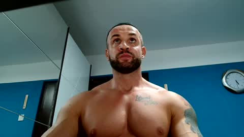 Snapshot of tridentmuscles chatting on January 2025 03:28:02 PM tridentmuscles online show from January 2025 03:28:02 PM