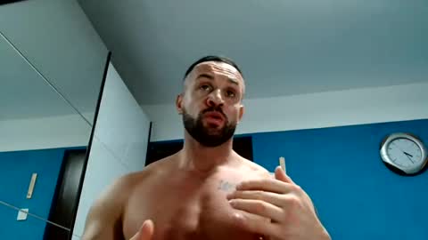 Snapshot of tridentmuscles chatting on February 2025 02:24:01 PM tridentmuscles online show from February 2025 02:24:01 PM