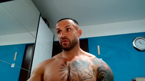 Snapshot of tridentmuscles chatting on October 2025 08:21:02 PM tridentmuscles online show from October 2025 08:21:02 PM