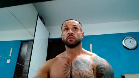 Snapshot of tridentmuscles chatting on October 2025 10:21:01 PM tridentmuscles online show from October 2025 10:21:01 PM