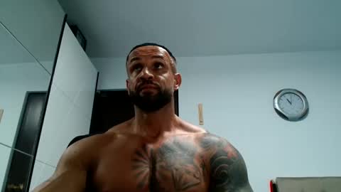 Snapshot of tridentmuscles chatting on November 2025 09:03:01 PM tridentmuscles online show from November 2025 09:03:01 PM