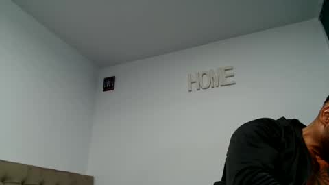 Snapshot of tridentmuscles chatting on November 2025 09:24:01 PM tridentmuscles online show from November 2025 09:24:01 PM