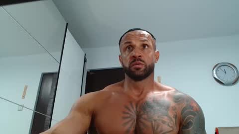 Snapshot of tridentmuscles chatting on November 2025 09:54:01 PM tridentmuscles online show from November 2025 09:54:01 PM