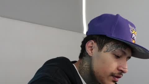 - trieone online show from December 2024 11:30:02 AM