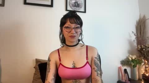 Snapshot of trinitysecrets chatting on October 2025 07:04:02 PM trinitysecrets online show from October 2025 07:04:02 PM