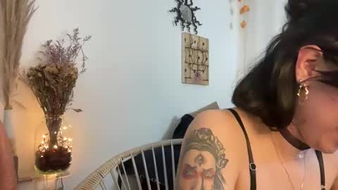 Snapshot of trinitysecrets chatting on November 2025 08:41:01 PM trinitysecrets online show from November 2025 08:41:01 PM