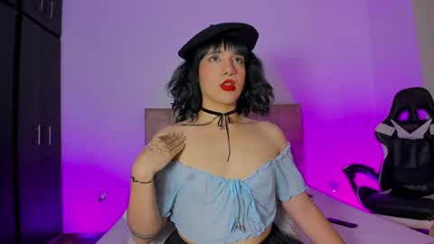 Triny online show from April 2026 02:01:01 PM
