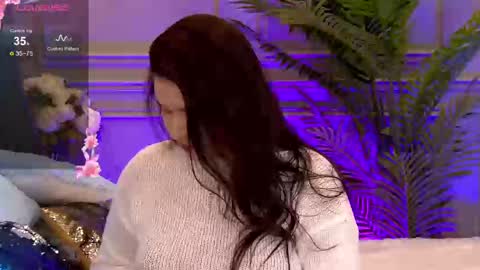 Snapshot of trisha_winslet chatting on February 2025 06:06:02 AM trisha_winslet online show from February 2025 06:06:02 AM