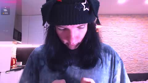 Snapshot of trishxl chatting on February 2026 06:44:02 PM Max online show from February 2026 06:44:02 PM