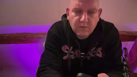 Snapshot of tritonspace chatting on September 2025 02:37:02 AM Triton online show from September 2025 02:37:02 AM