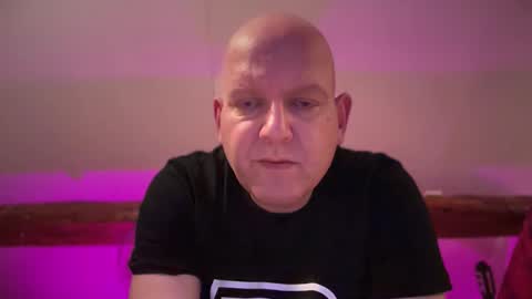 Snapshot of tritonspace chatting on September 2025 02:06:02 AM Triton online show from September 2025 02:06:02 AM