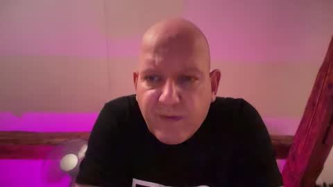 Snapshot of tritonspace chatting on September 2025 08:25:02 PM Triton online show from September 2025 08:25:02 PM