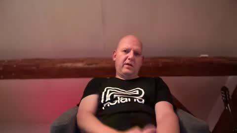 Snapshot of tritonspace chatting on October 2025 02:59:02 PM Triton online show from October 2025 02:59:02 PM