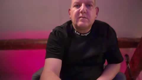 Snapshot of tritonspace chatting on October 2025 08:39:01 PM Triton online show from October 2025 08:39:01 PM