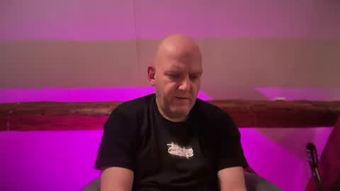 Snapshot of tritonspace chatting on October 2025 05:04:02 AM Triton online show from October 2025 05:04:02 AM