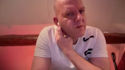 Triton online show from February 2026 04:11:01 AM