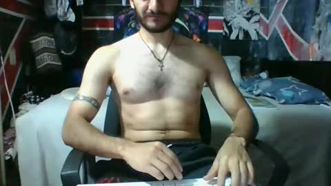 Snapshot of trizquelmen chatting on May 2026 07:35:01 AM Andrew online show from May 2026 07:35:01 AM