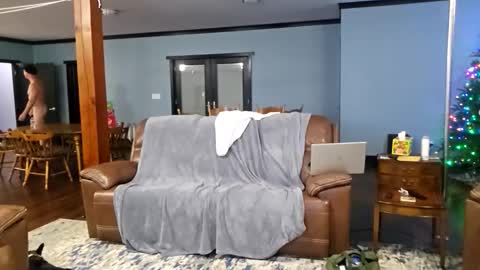 trojanswingers online show from November 2025 05:43:01 AM