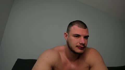 Snapshot of troy_bigtitan chatting on January 2026 06:04:01 AM Troy online show from January 2026 06:04:01 AM