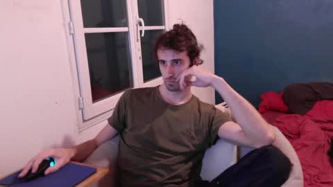 Snapshot of trucdeoufouf chatting on January 2025 07:31:01 PM trucdeoufouf online show from January 2025 07:31:01 PM