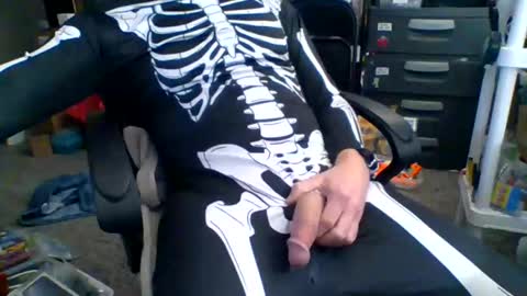 Snapshot of truk1976 chatting on January 2025 07:20:01 PM truk1976 online show from January 2025 07:20:01 PM