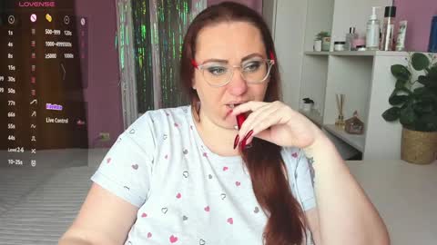 Snapshot of truly_goddess chatting on January 2025 12:05:02 PM Adelle online show from January 2025 12:05:02 PM