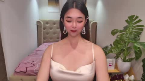ts_yoshi_ online show from July 2026 10:25:02 PM