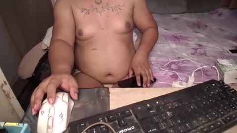 Snapshot of tsamandaxxx chatting on June 2026 01:43:02 AM tsamandaxxx online show from June 2026 01:43:02 AM