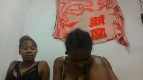 Snapshot of tsaraflorida chatting on November 2025 10:37:02 AM tsaraflorida online show from November 2025 10:37:02 AM