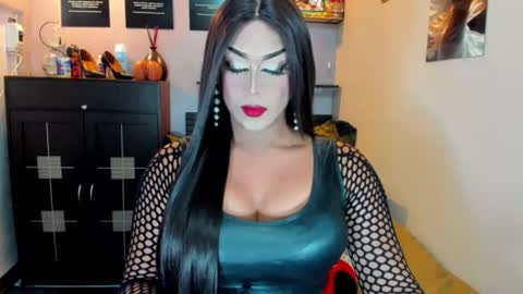 Snapshot of tsmamahmerslove chatting on June 2026 09:25:01 PM Nicoleeee online show from June 2026 09:25:01 PM