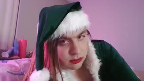 Snapshot of tsphoenixevelyn chatting on December 2024 07:03:02 AM TSPhoenixEvelyn online show from December 2024 07:03:02 AM