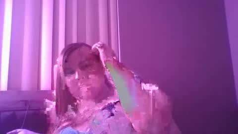 Snapshot of tsphoenixevelyn chatting on May 2026 06:11:02 AM TSPhoenixEvelyn online show from May 2026 06:11:02 AM
