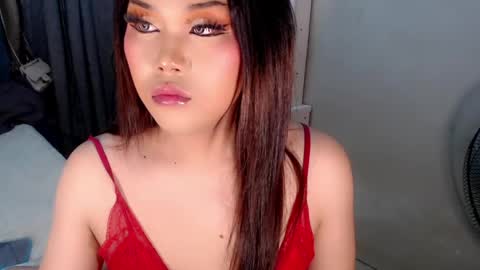 Snapshot of tsscarlett_xx chatting on April 2026 01:41:02 PM jayvie online show from April 2026 01:41:02 PM
