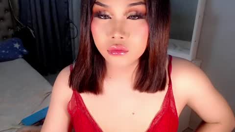 Snapshot of tsscarlett_xx chatting on May 2026 07:45:02 PM jayvie online show from May 2026 07:45:02 PM