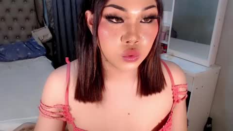 Snapshot of tsscarlett_xx chatting on June 2026 01:35:02 PM jayvie online show from June 2026 01:35:02 PM