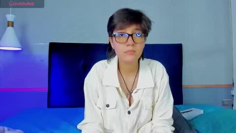 Maru online show from November 2025 08:21:02 PM