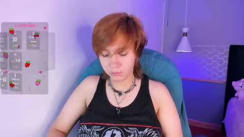 Snapshot of tsuki_maru chatting on July 2026 08:03:02 PM Maru online show from July 2026 08:03:02 PM
