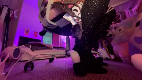 Snapshot of tsunderenextdoor chatting on January 2025 07:51:02 PM MOCHI NEXT DOOR online show from January 2025 07:51:02 PM