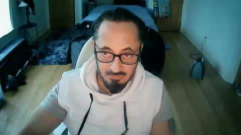 tuscan_taurus online show from April 2026 10:25:01 AM